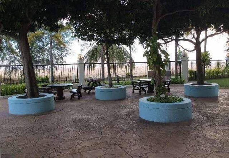 KONDOMINIUM SERI BAYAN