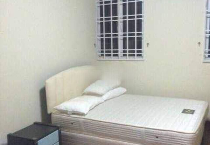 KONDOMINIUM SERI BAYAN