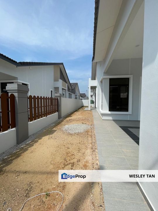 Parkland Botani 1 Storey Cluster 36x75 4 Rooms 2 Baths New Condition, Melaka, Jasin