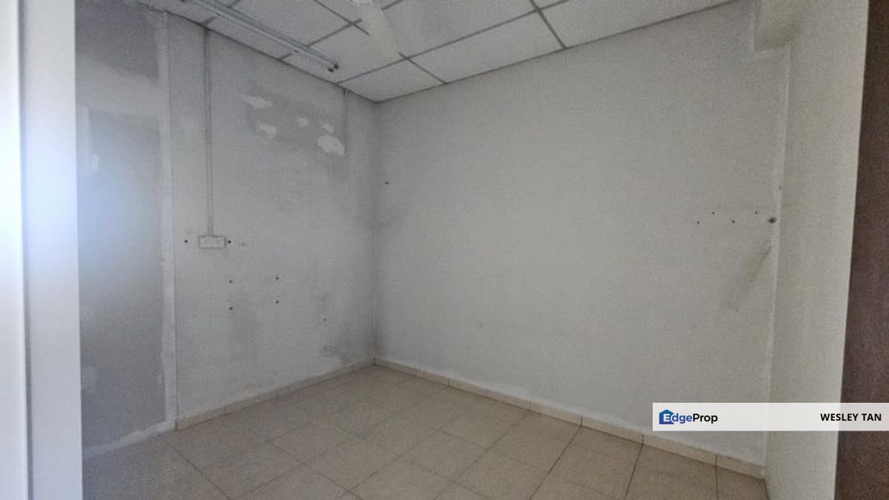 Krubong Facing Mcd Caltex 1st Floor Shop 2 Offices 1 Store Near 99mart, Melaka, Krubong