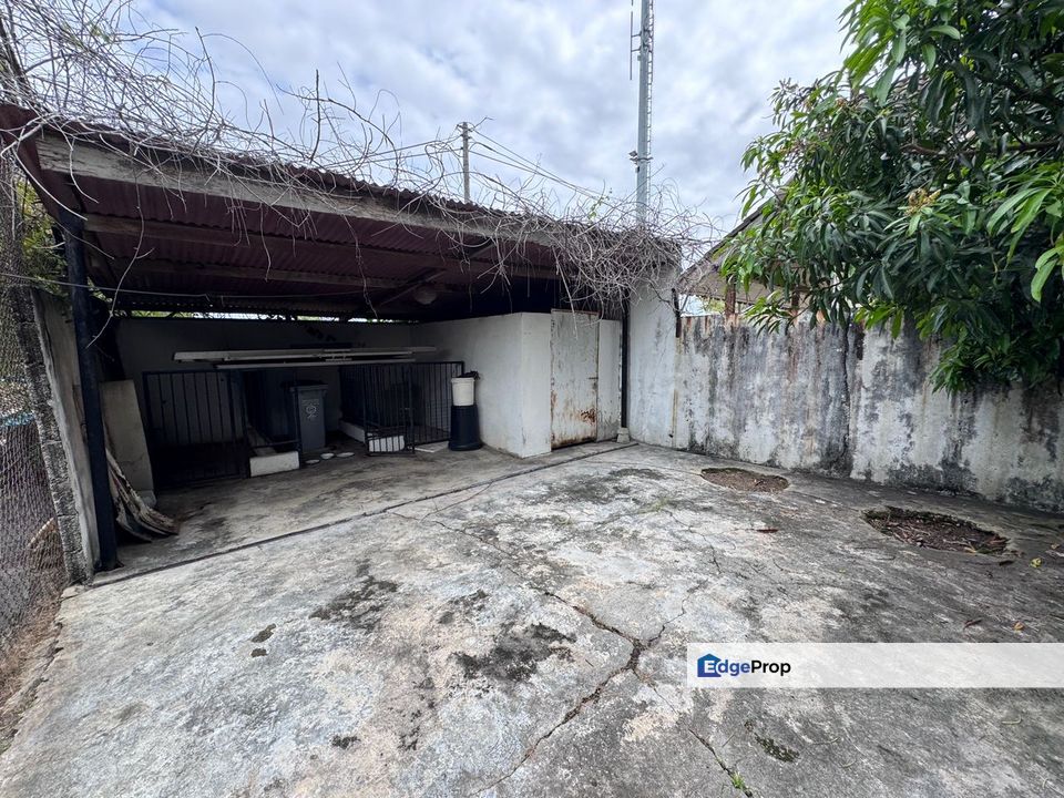 Klebang Freehold Bungalow with Huge Land 26000 sqft, Melaka, Klebang