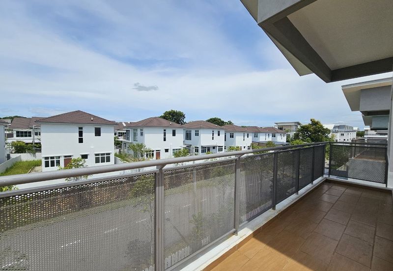 For Sale 2.5 Storey Zero Lot Bungalow @ Taman Nuri Durian Tunggal