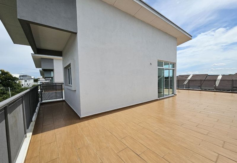 For Sale 2.5 Storey Zero Lot Bungalow @ Taman Nuri Durian Tunggal