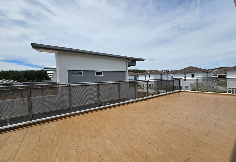 For Sale 2.5 Storey Zero Lot Bungalow @ Taman Nuri Durian Tunggal