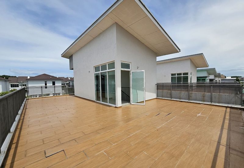 For Sale 2.5 Storey Zero Lot Bungalow @ Taman Nuri Durian Tunggal