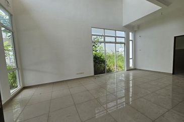 For Sale 2.5 Storey Zero Lot Bungalow @ Taman Nuri Durian Tunggal