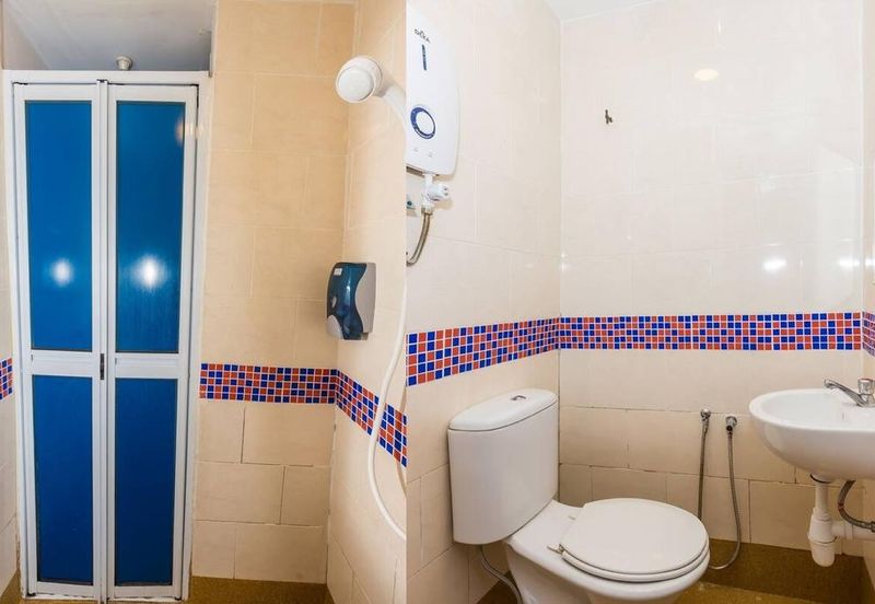 Budget Hotel near Jonker Street for sale.