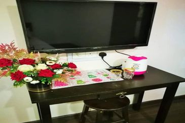 Budget Hotel near Jonker Street for sale.