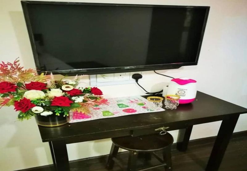 Budget Hotel near Jonker Street for sale.