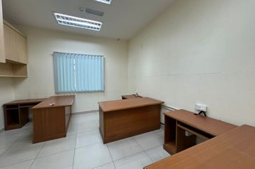 Klebang Commercial Warehouse Factory For Rent