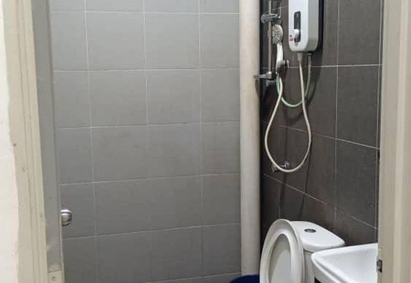 Single Storey Endlot Fully Extended Kitchen Area