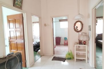 Single Storey Bungalow in Taman Klebang Besar for sale.