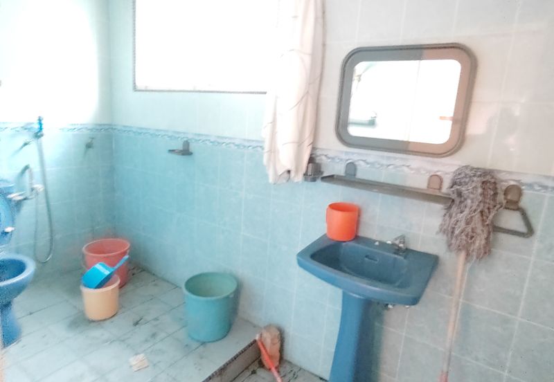 Single Storey Bungalow in Taman Klebang Besar for sale.