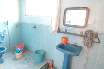 Single Storey Bungalow in Taman Klebang Besar for sale.