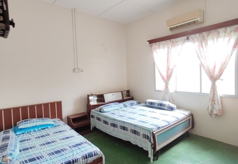 Single Storey Bungalow in Taman Klebang Besar for sale.