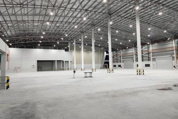 HICOM New Warehouse 600AMP | 90,000sqft | 40ft Heights FOR RENT