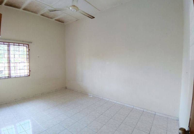 Single Storey Terrace in Taman Debunga, Merlimau for sale