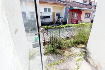 Single Storey Terrace in Taman Debunga, Merlimau for sale