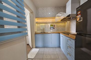 The Quartz Residence