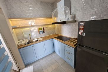 The Quartz Residence