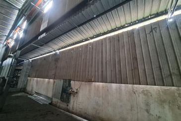 Warehouse / Factory at Bukit Rambai, near Krubong for sale 