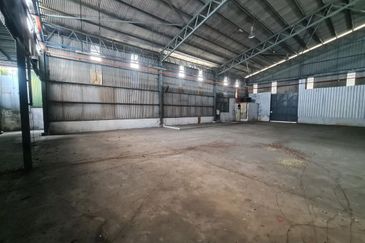 Warehouse / Factory at Bukit Rambai, near Krubong for sale 