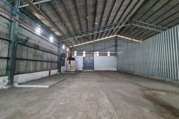 Warehouse / Factory at Bukit Rambai, near Krubong for sale 