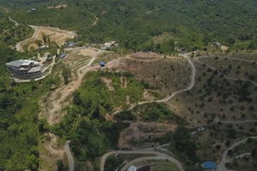 Bentong Multiple More Than 1 Acre Gated & Guarded Land For Sale