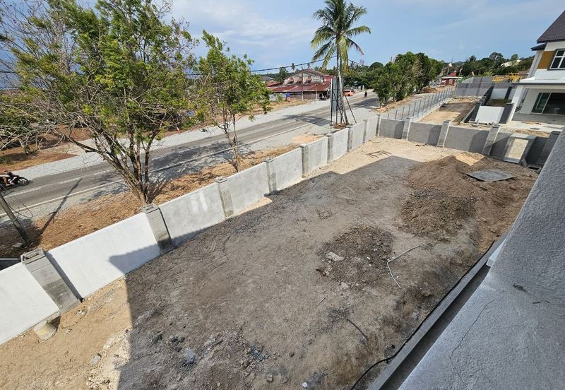 2 Storey Freehold Semi D 40 x 80 in Tanjong Melaka