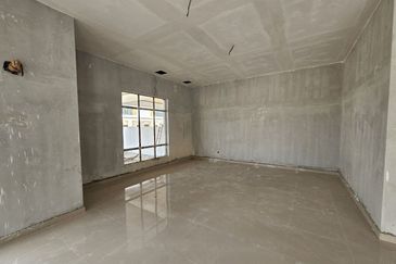 2 Storey Freehold Semi D 40 x 80 in Tanjong Melaka