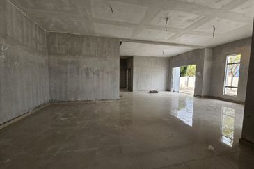 2 Storey Freehold Semi D 40 x 80 in Tanjong Melaka