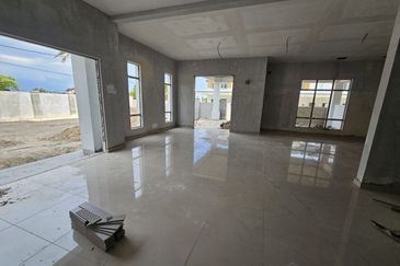 2 Storey Freehold Semi D 40 x 80 in Tanjong Melaka