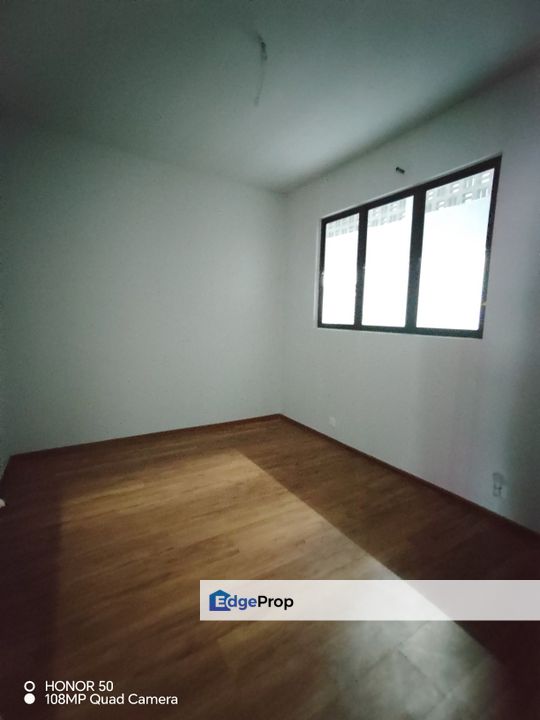 Admiral Residence with extra garden located in Melaka town area for sale. , Melaka, Melaka Tengah