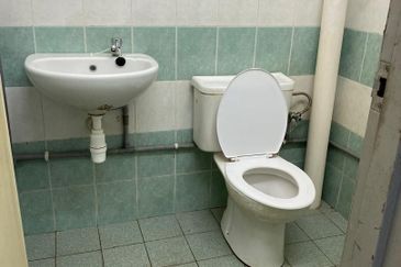 Single Storey Terrace in Taman Angkasa Nuri, Durian Tunngal for sale.