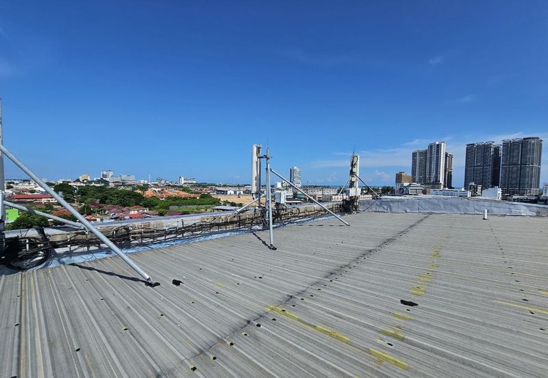 Vacant Hotel Building No Pillar Structured in Melaka Township For Sale