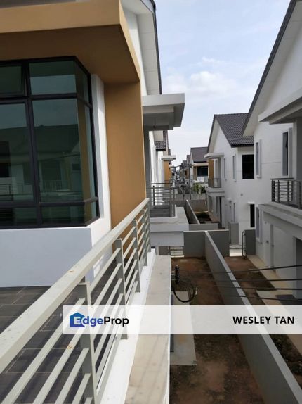 2 Storey ENDLOT 32 x 72.5 @ KRUBONG HEIGHTS [Pelangi 1] Freehold Gated & Guarded Non Bumi, Melaka, Krubong