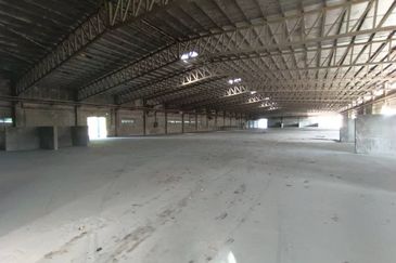 Merlimau Single Detached Beamless2.5 Acres Factory 1,200AMP For Rent