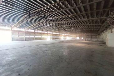 Merlimau Single Detached Beamless2.5 Acres Factory 1,200AMP For Rent