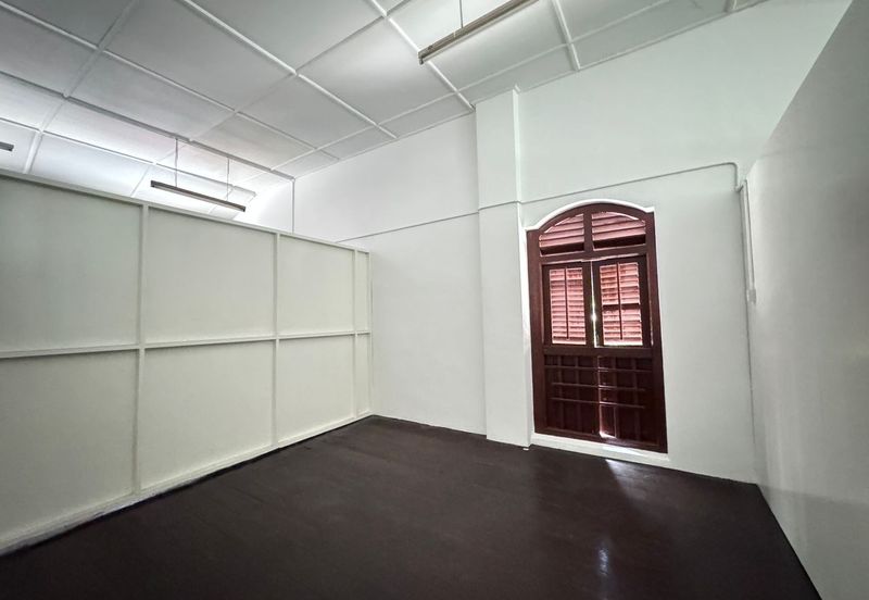 Tengkera Double Storey End Lot Shop for Rent