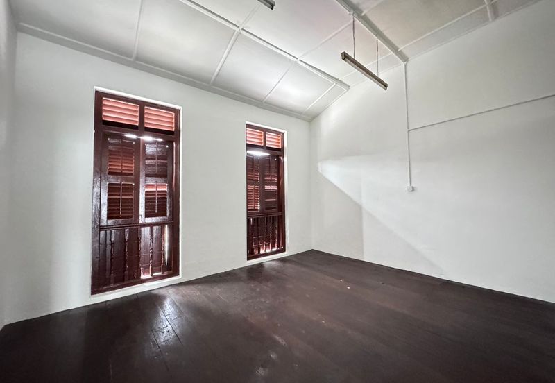 Tengkera Double Storey End Lot Shop for Rent