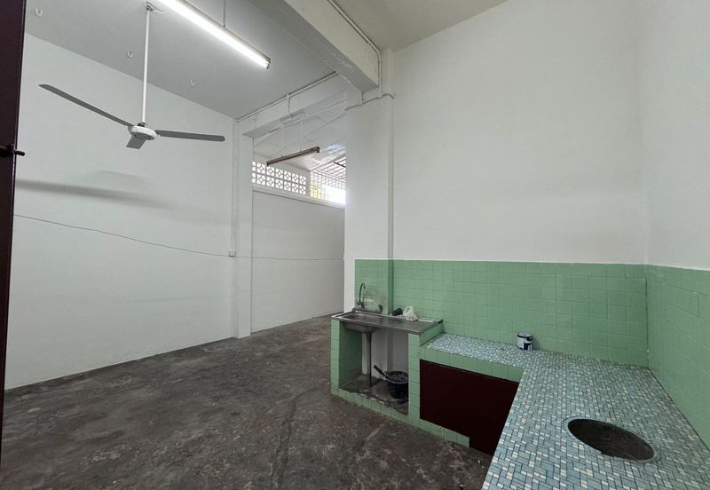 Tengkera Double Storey End Lot Shop for Rent