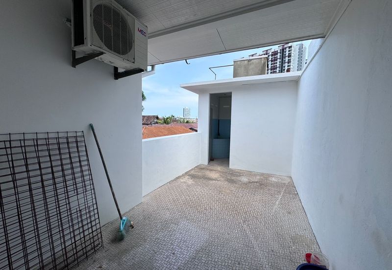 Tengkera Double Storey End Lot Shop for Rent