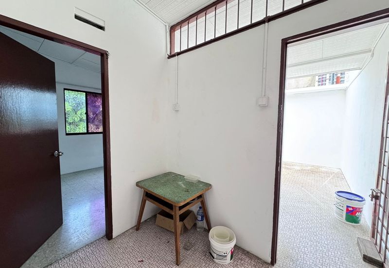 Tengkera Double Storey End Lot Shop for Rent