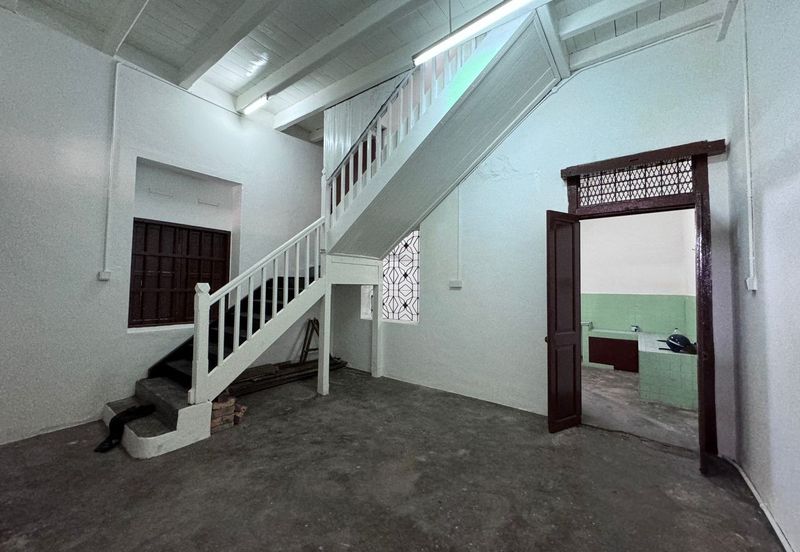 Tengkera Double Storey End Lot Shop for Rent