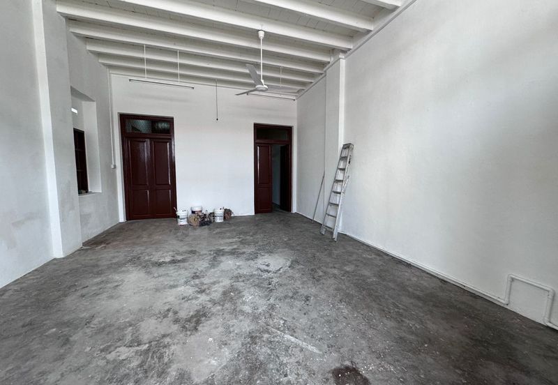 Tengkera Double Storey End Lot Shop for Rent