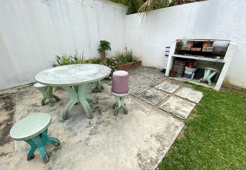 Bandar Hilir Freehold & Fully Renovated Single Storey Semi-D