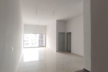 Admiral Residence high floor located in Melaka town area for sale