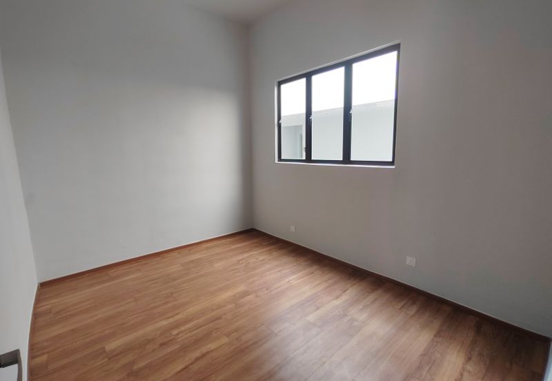 Admiral Residence high floor located in Melaka town area for sale