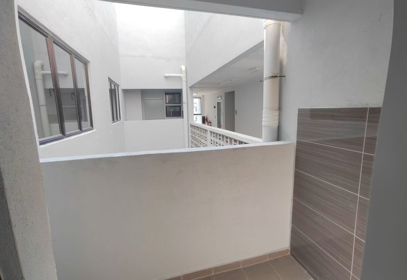 Admiral Residence high floor located in Melaka town area for sale