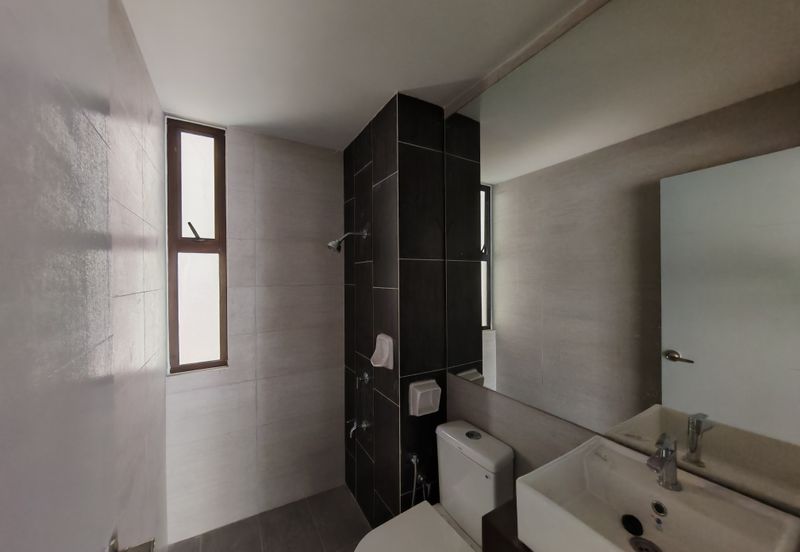 Admiral Residence High floor in Melaka town area for sale